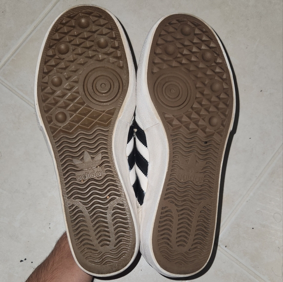 Dirty Adidas Beaters - Picture 4 of 5